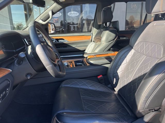 Used 2024 Jeep Grand Wagoneer Series III w/ Rear Seat Video Group 1 image 5