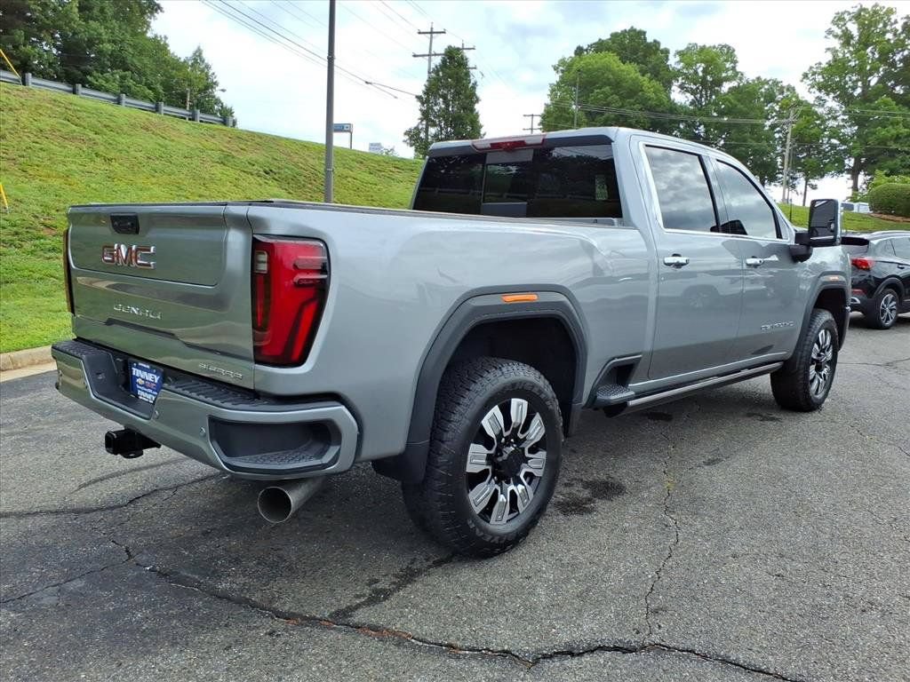 Used 2026 GMC Sierra 2500 Denali w/ Denali Reserve Package AWD/4WD image 3
