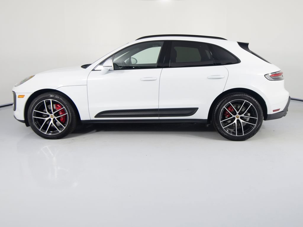 Certified 2026 Porsche Macan S AWD/4WD image 2