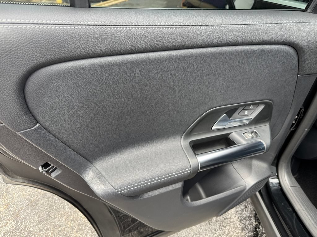 Used 2023 Mercedes-Benz GLA 250 w/ Premium Package image 29
