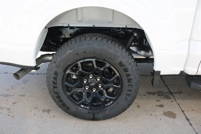 New 2025 Ford F150 XLT image 24
