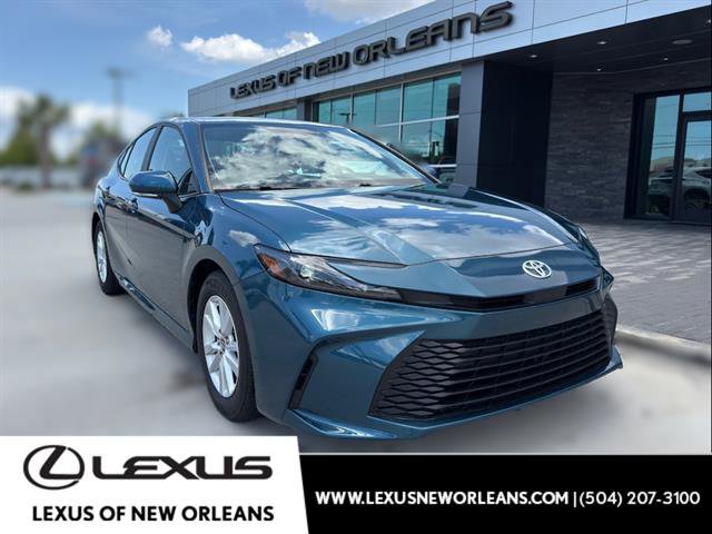 Used 2025 Toyota Camry LE image 1