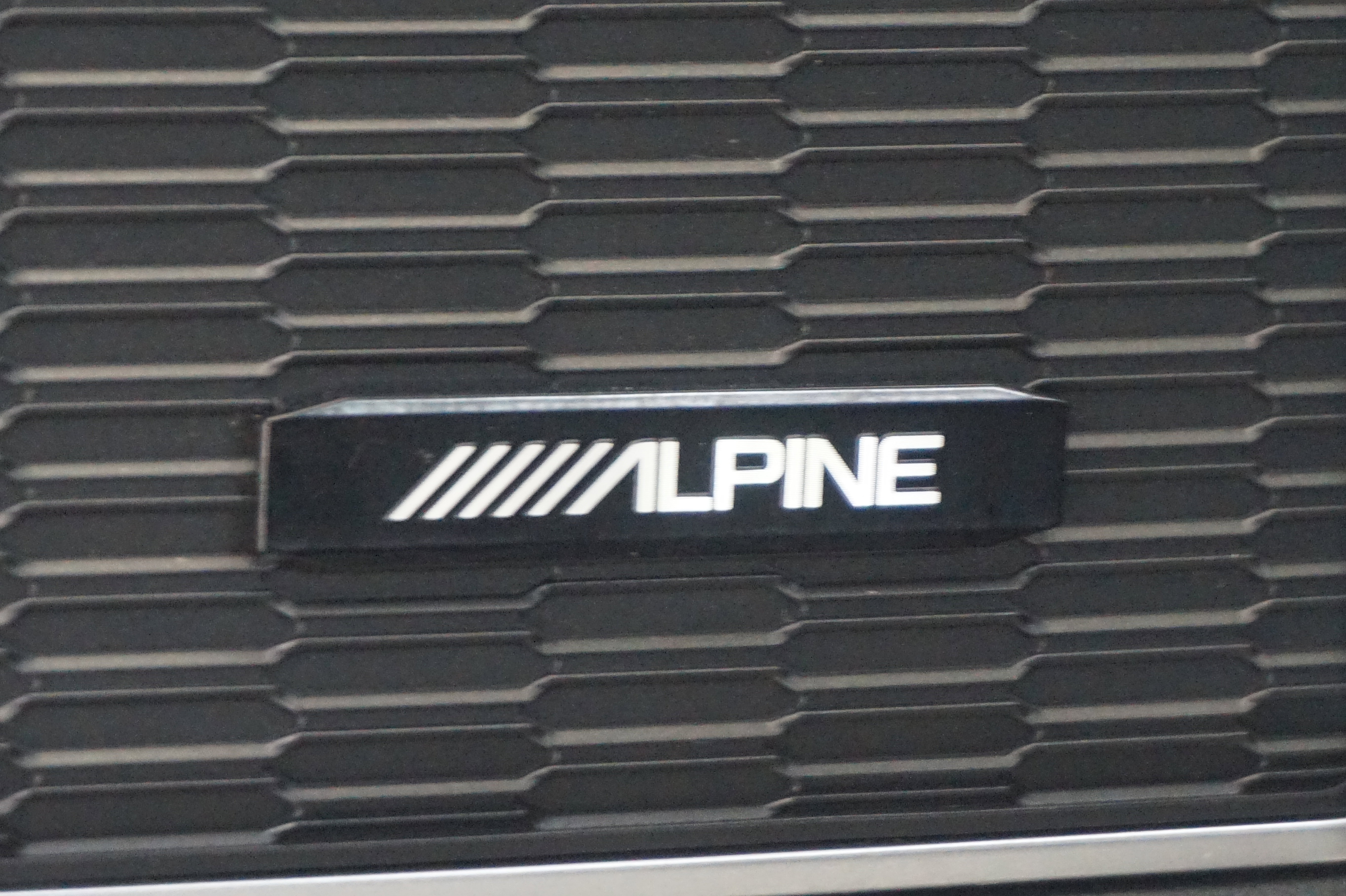 Used 2023 Jeep Grand Cherokee 4WD 4xe w/ Luxury Tech Group II image 17