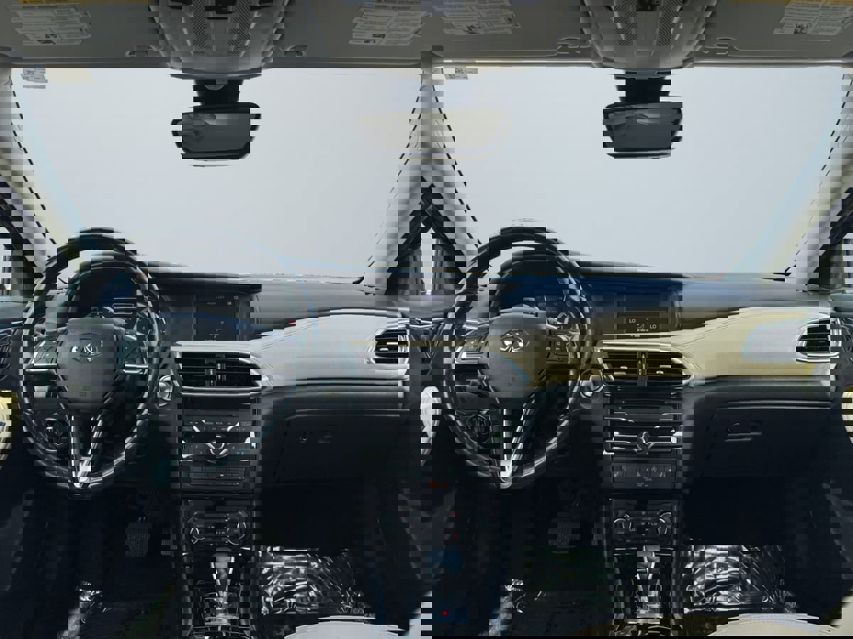 Used 2018 INFINITI QX30 w/ Cargo Package image 10