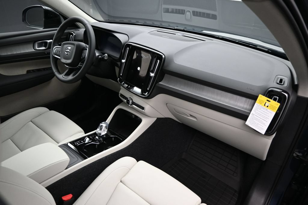 New 2026 Volvo XC40 B5 Ultra w/ Protection Package Premier AWD/4WD image 22