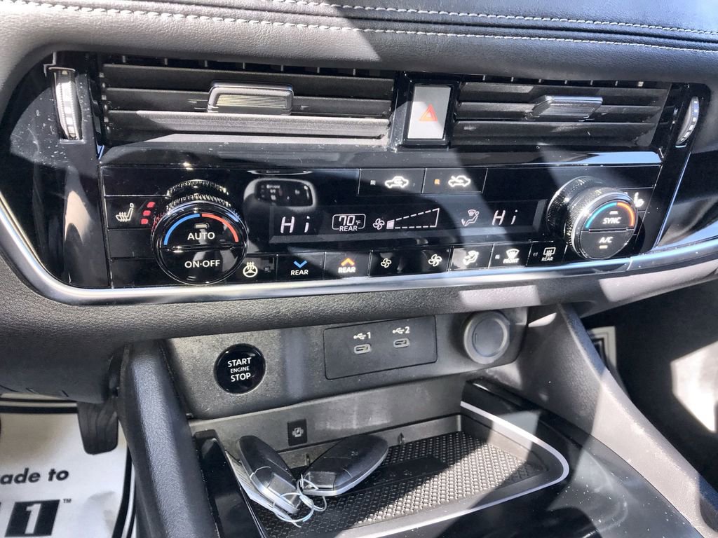 Certified 2025 Nissan Rogue SL w/ Tech Package image 19