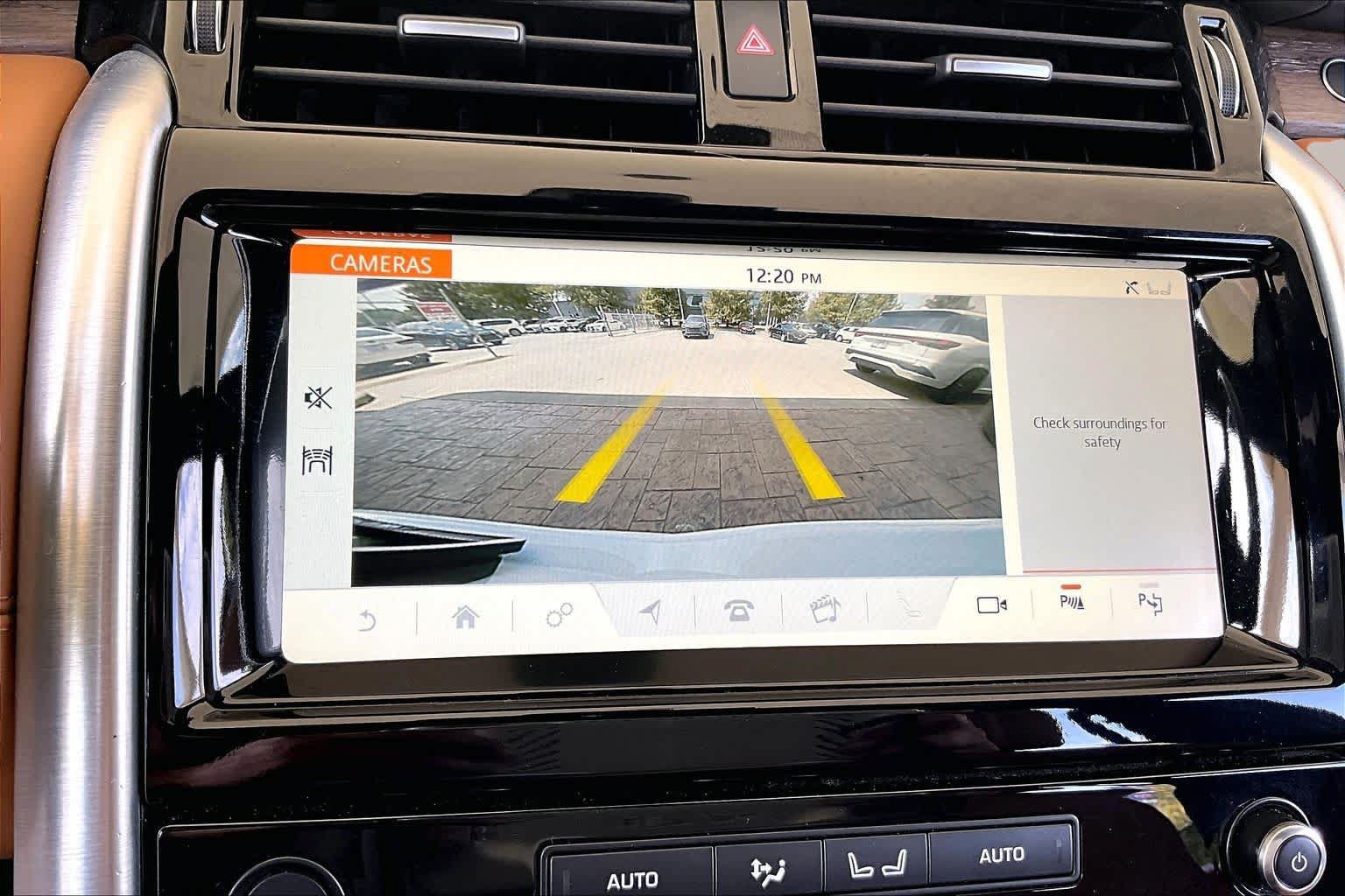 Used 2020 Land Rover Discovery HSE Luxury AWD/4WD image 25