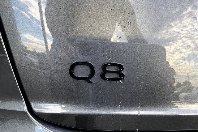Used 2026 Audi Q8 Premium Plus AWD/4WD image 24