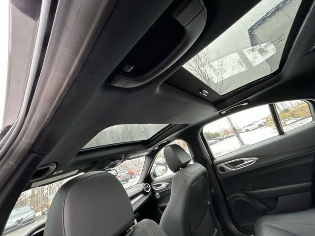 New 2025 Alfa Romeo Giulia AWD w/ Driving Assist Package image 14