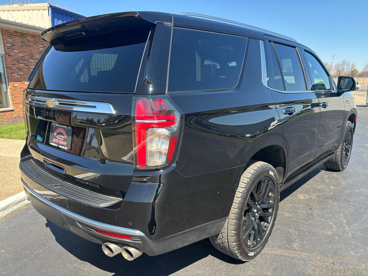 Used 2024 Chevrolet Tahoe Premier w/ Premium Package AWD/4WD image 3