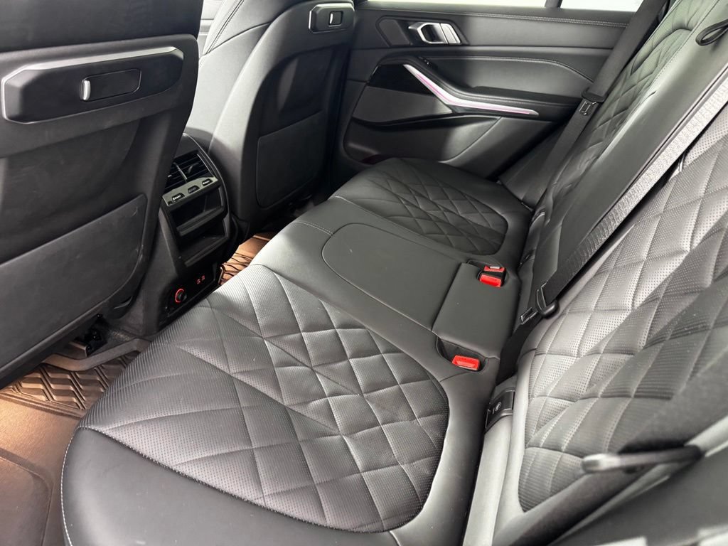 Certified 2024 BMW X5 xDrive40i w/ M Sport Package AWD/4WD image 15