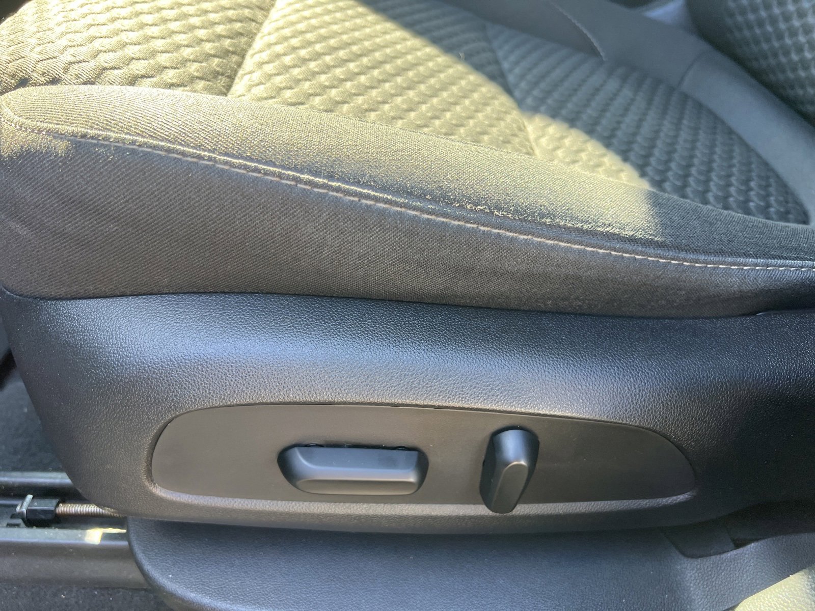 Used 2019 GMC Acadia SLE w/ Driver Alert Package I image 9