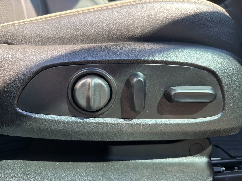 Used 2018 GMC Acadia Denali w/ Technology Package image 30