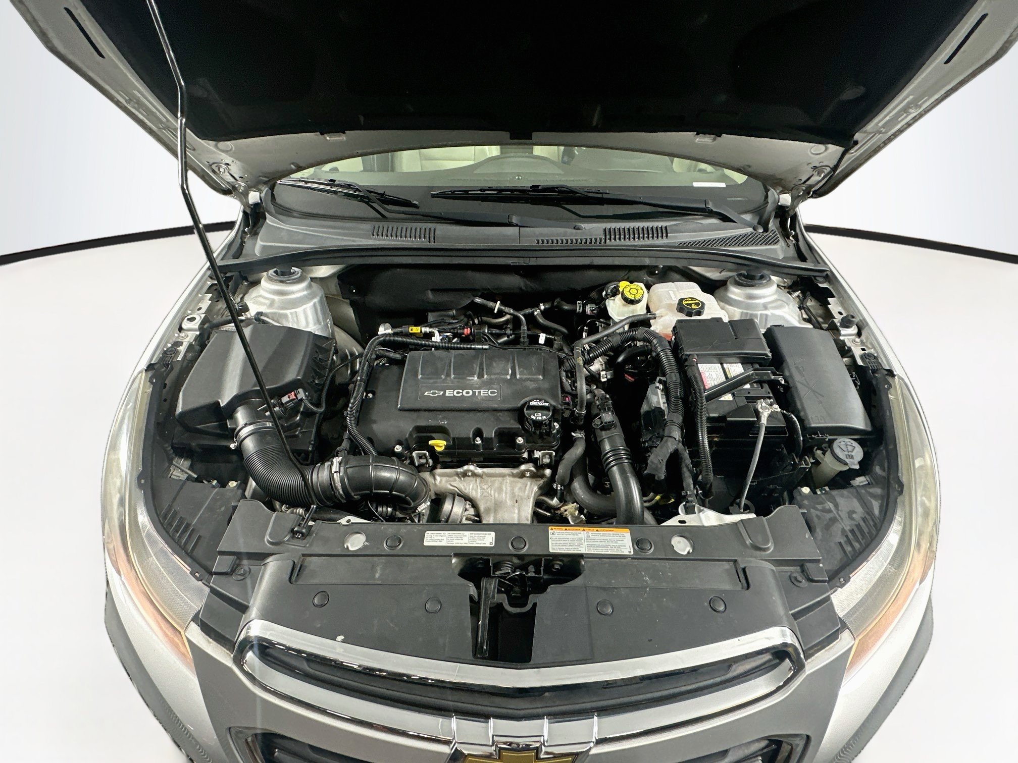 Used 2015 Chevrolet Cruze LTZ w/ Sun, Sound and Sport Package FWD image 31