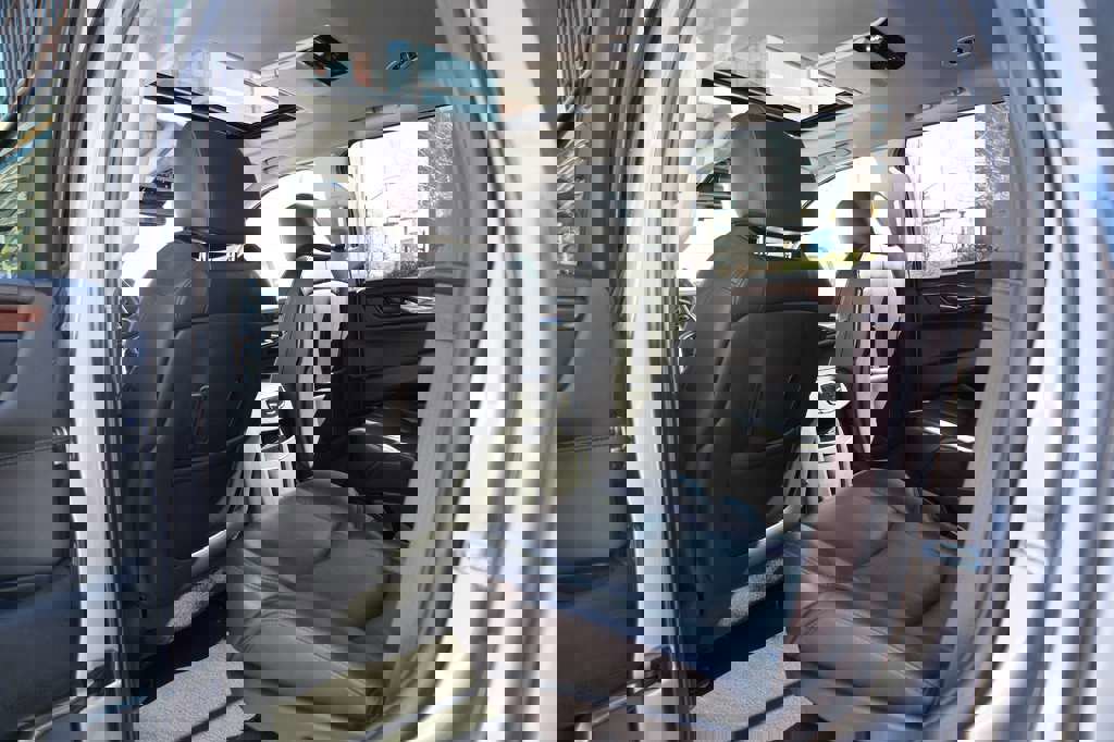 Used 2020 Cadillac Escalade Luxury image 22