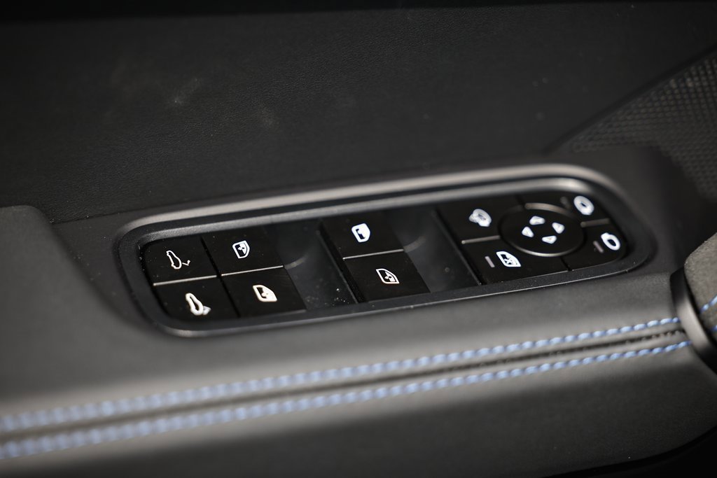 New 2025 Porsche Cayenne GTS image 20