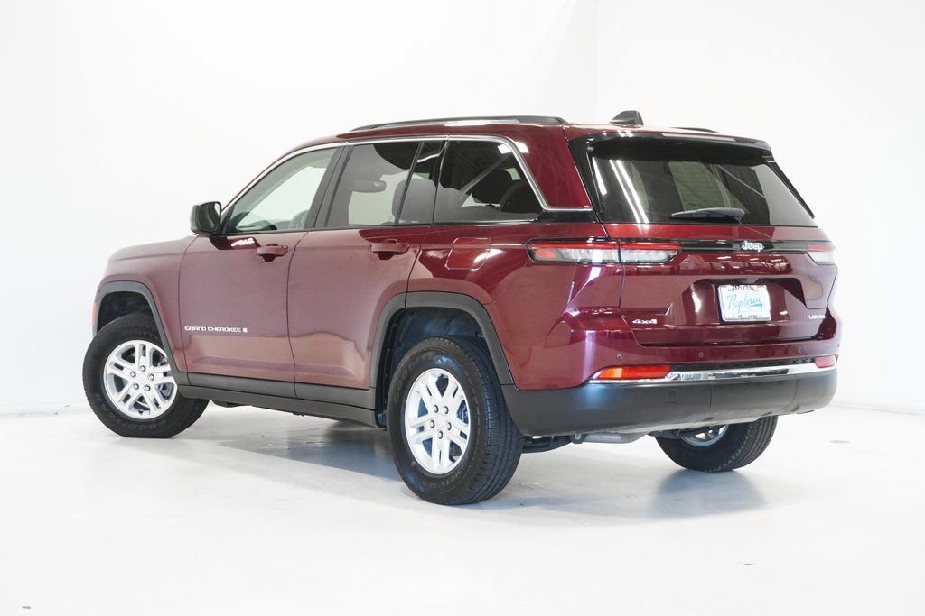 Certified 2024 Jeep Grand Cherokee Laredo image 5