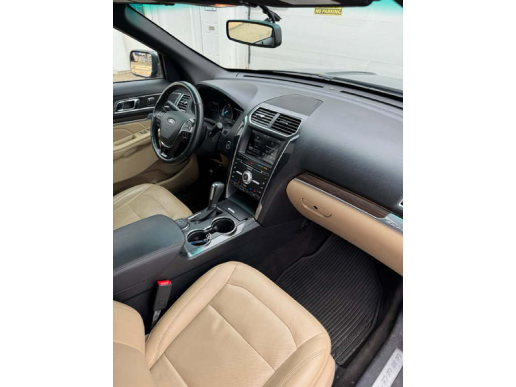 Used 2016 Ford Explorer Limited w/ Class II Trailer Tow Package image 16