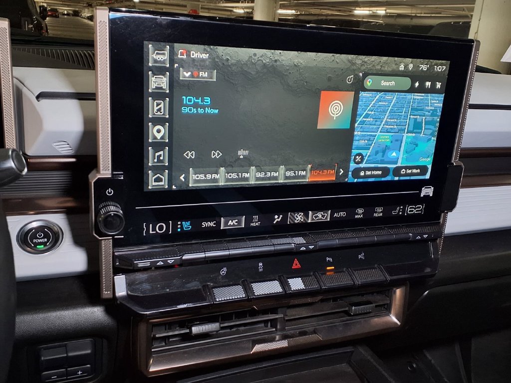 Used 2024 GMC Hummer EV 2X w/ LPO, Sport Package AWD/4WD image 5