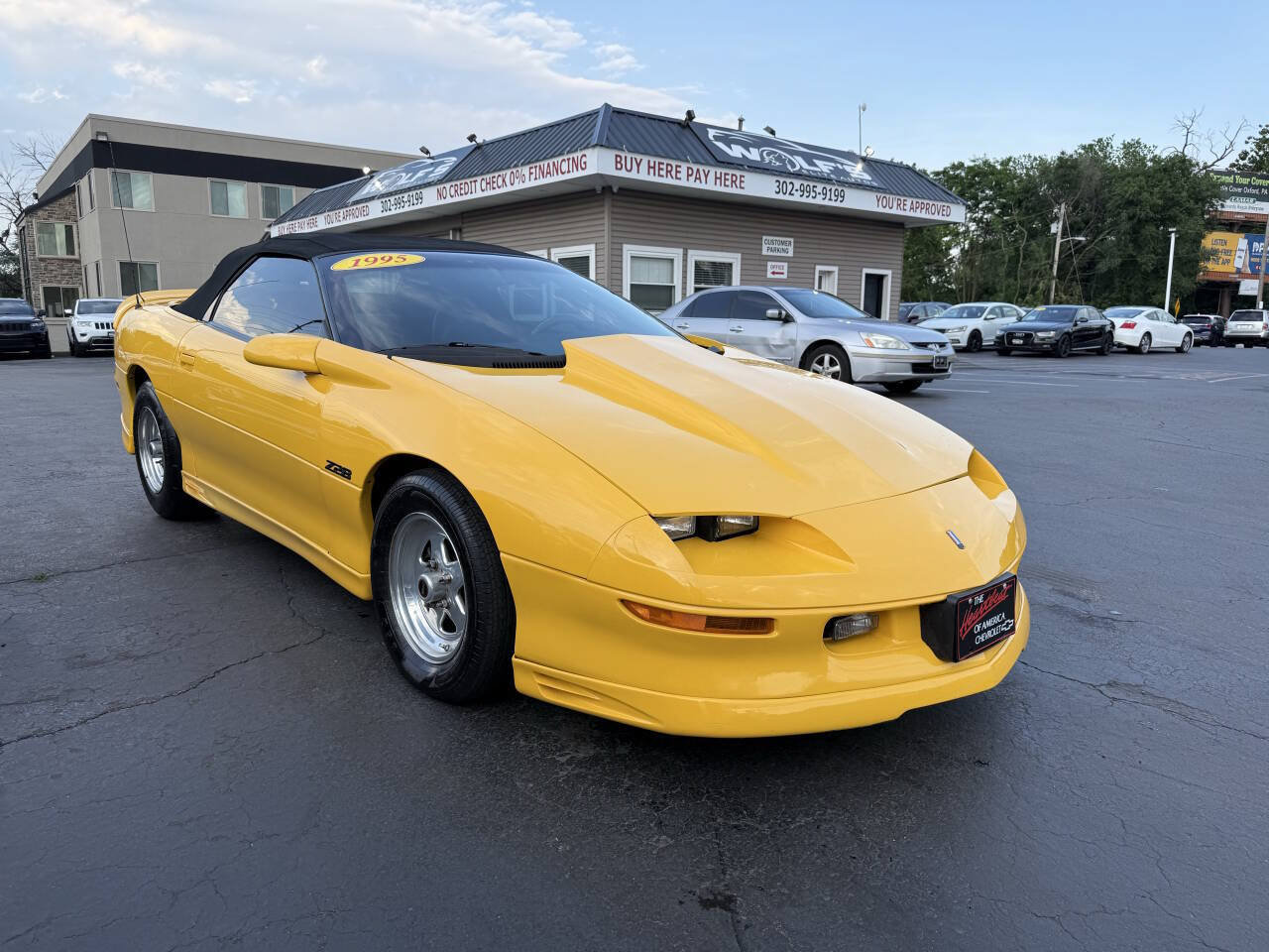 Used 1995 Chevrolet Camaro Z28 RWD image 4