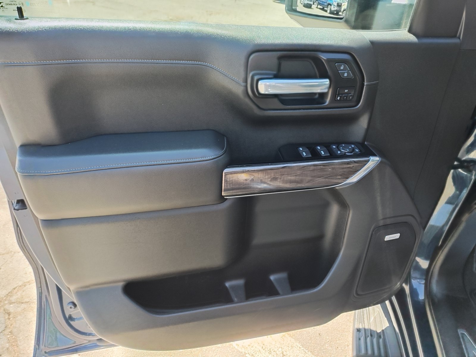 Used 2020 Chevrolet Silverado 1500 LTZ w/ LTZ Plus Package AWD/4WD image 14