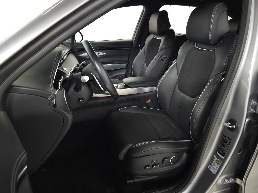 Used 2024 Genesis GV70 2.5T w/ Sport Prestige Package AWD/4WD image 19