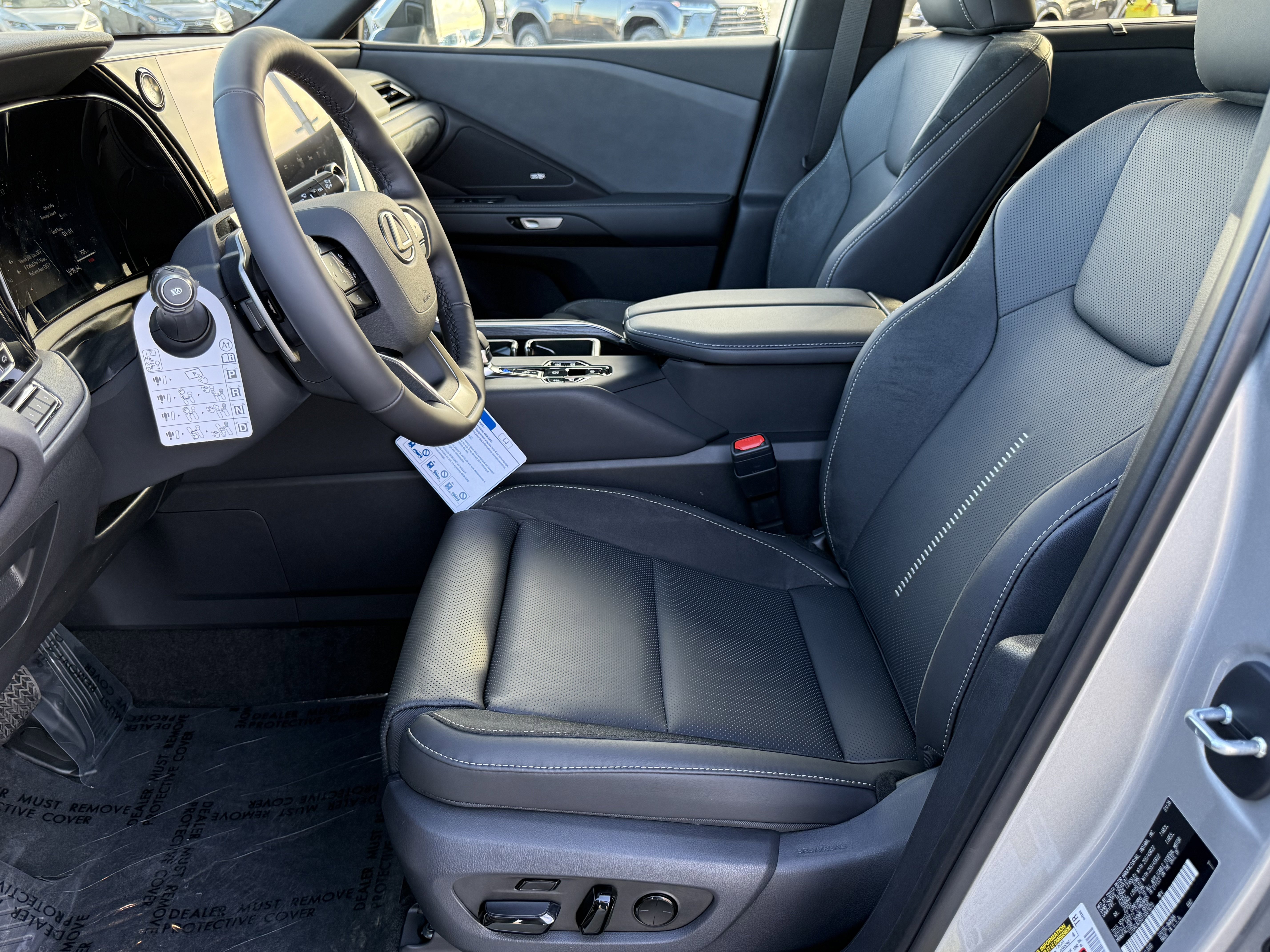 New 2026 Lexus TX 550h AWD Plug-In Hybrid image 17