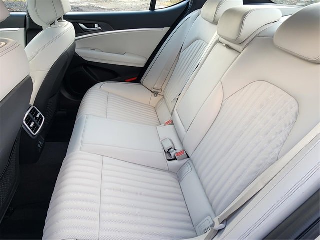 Used 2025 Genesis G70 3.3T Advanced image 21