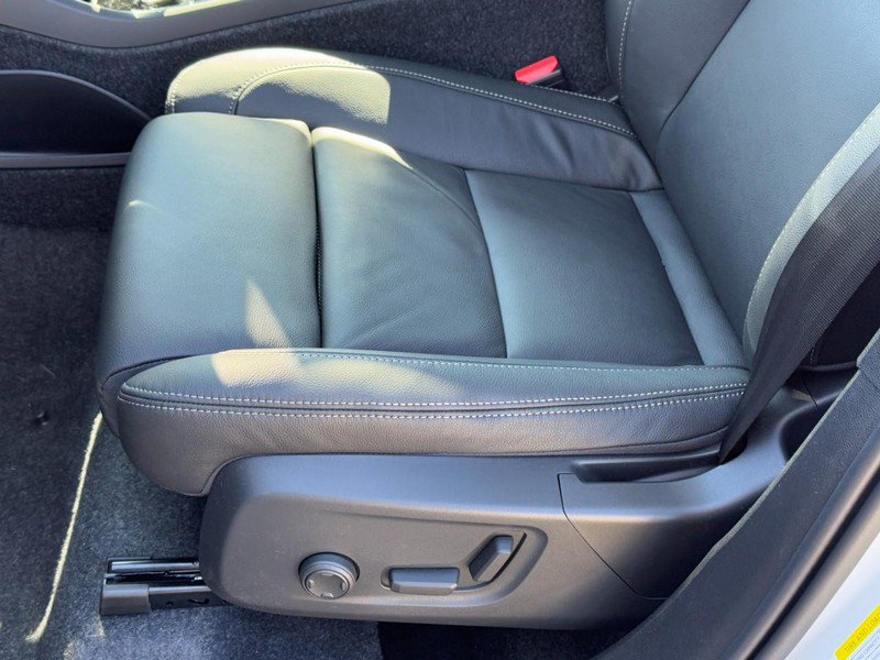 New 2026 Volvo XC40 B5 Ultra w/ Climate Package AWD/4WD image 15