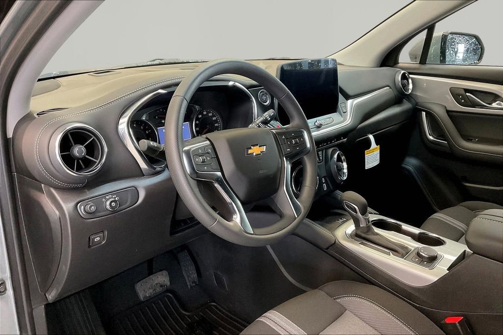 New 2026 Chevrolet Blazer LT w/ Convenience Package FWD image 8