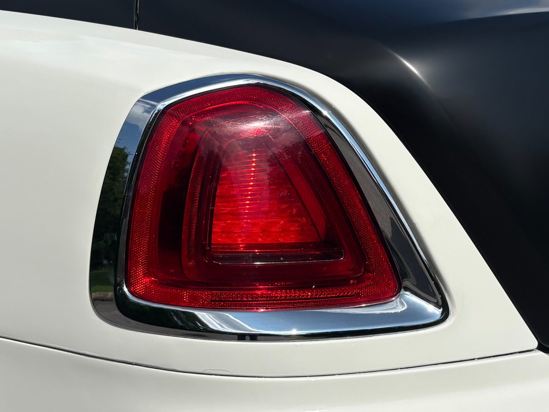 Used 2016 Rolls-Royce Wraith RWD image 63