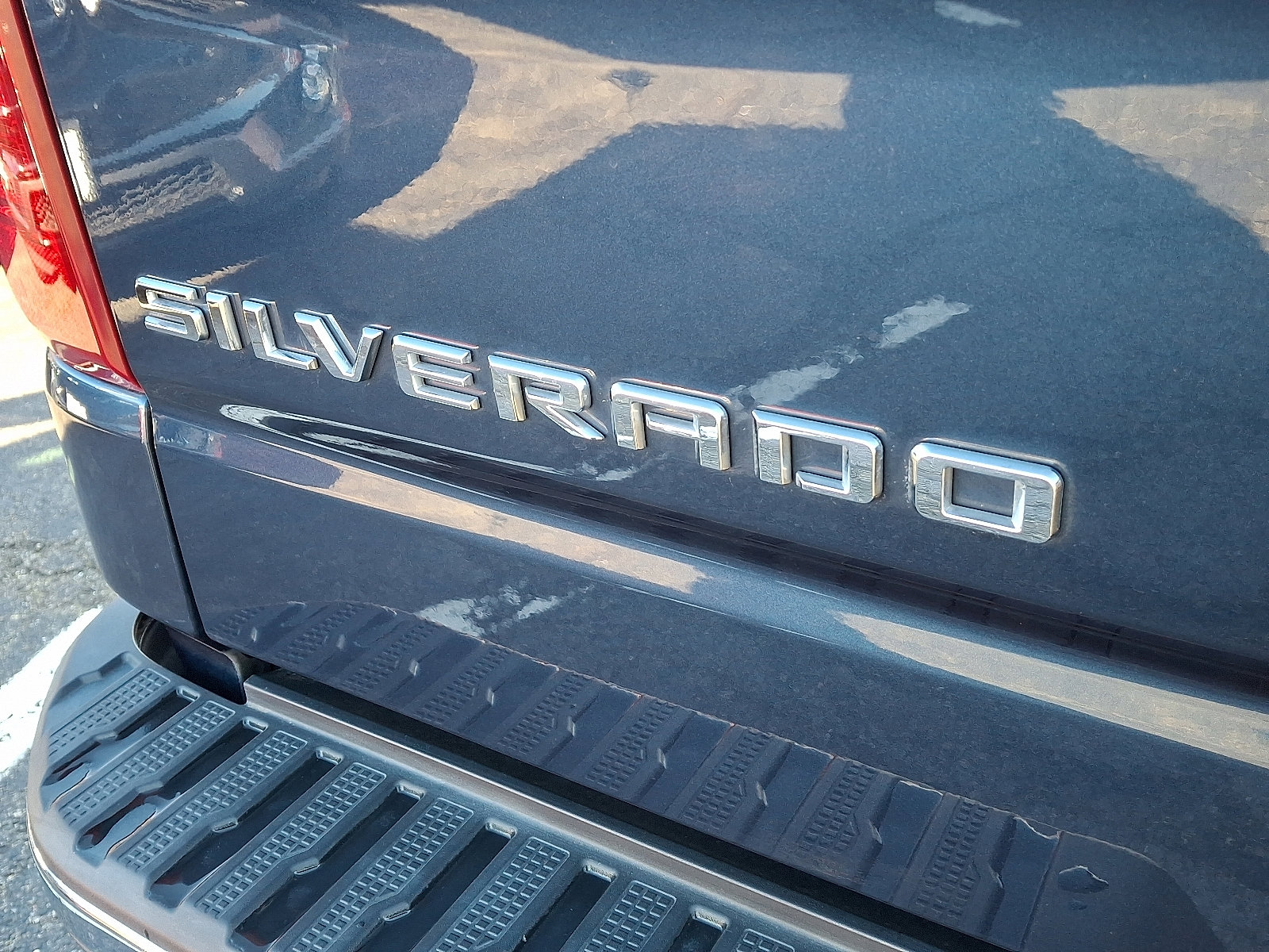 Used 2021 Chevrolet Silverado 1500 LT image 29