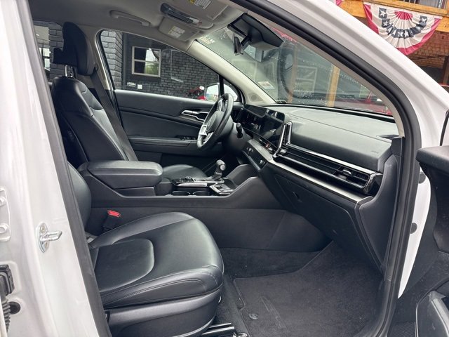 Used 2023 Kia Sportage EX image 16