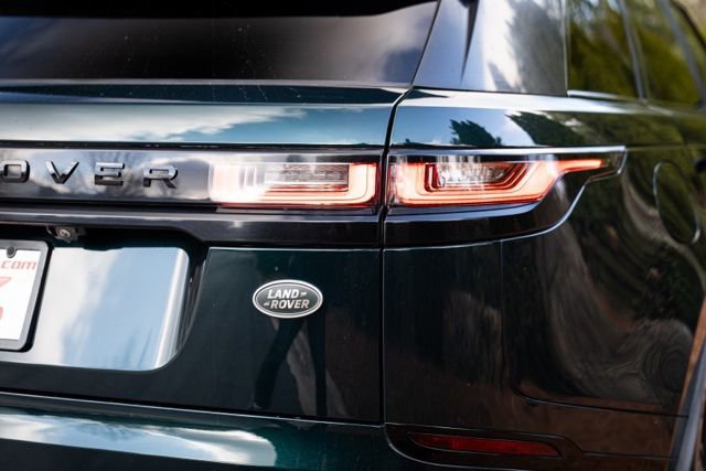 Used 2021 Land Rover Range Rover Velar R-Dynamic S image 17