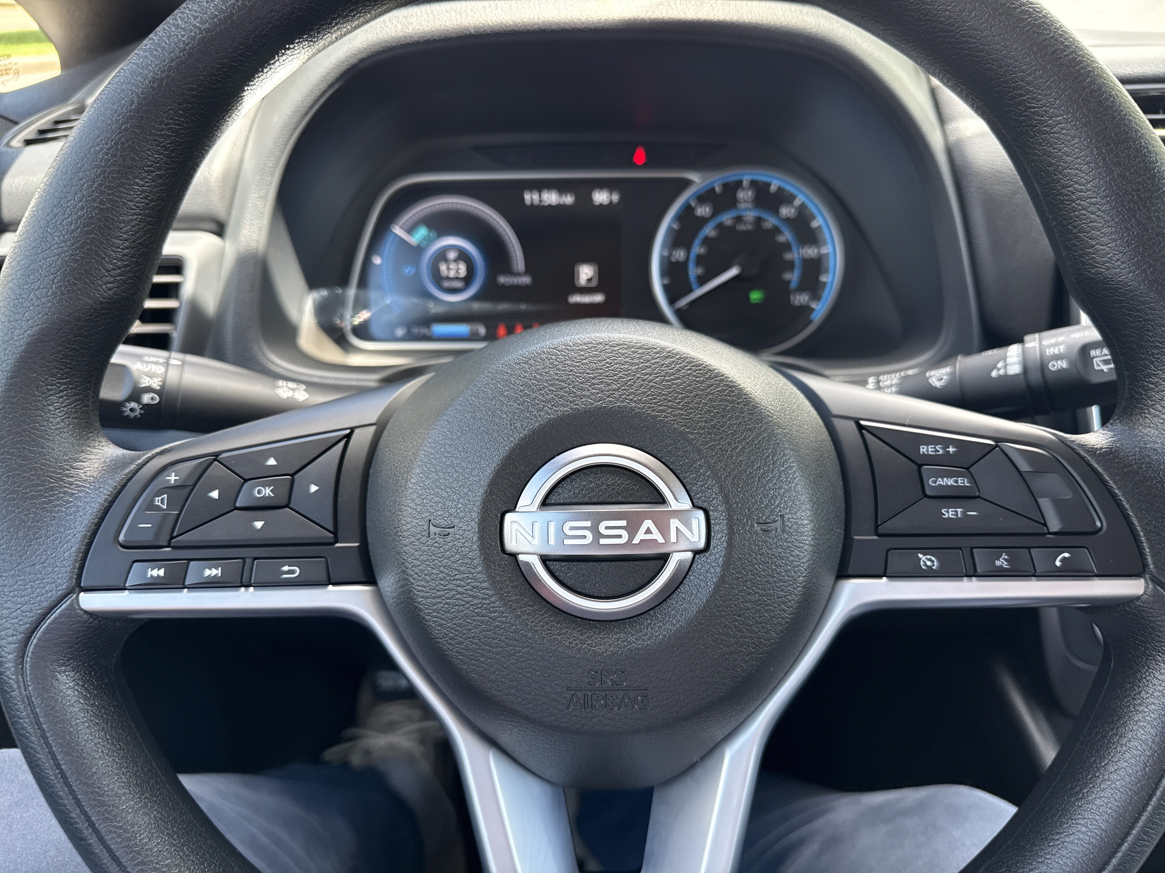 Certified 2025 Nissan Leaf S FWD image 20