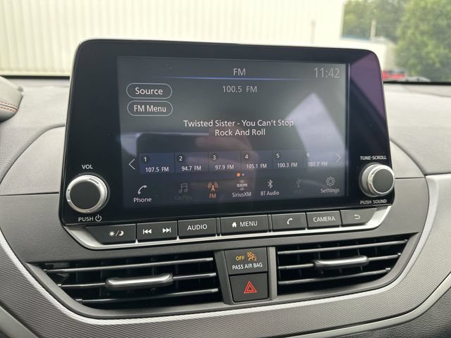 Used 2023 Nissan Altima 2.5 SR FWD image 14