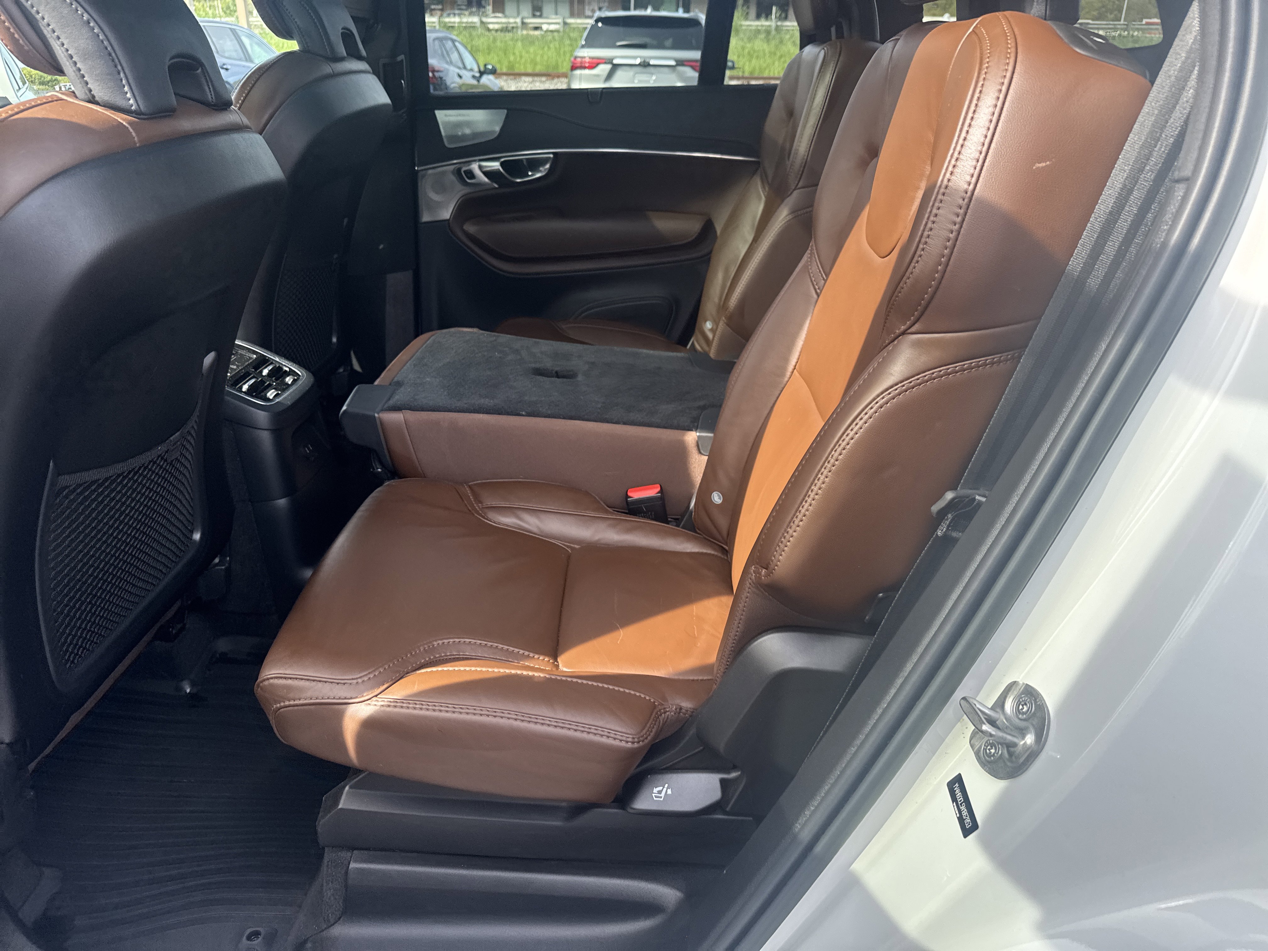 Used 2022 Volvo XC90 T8 Inscription image 13