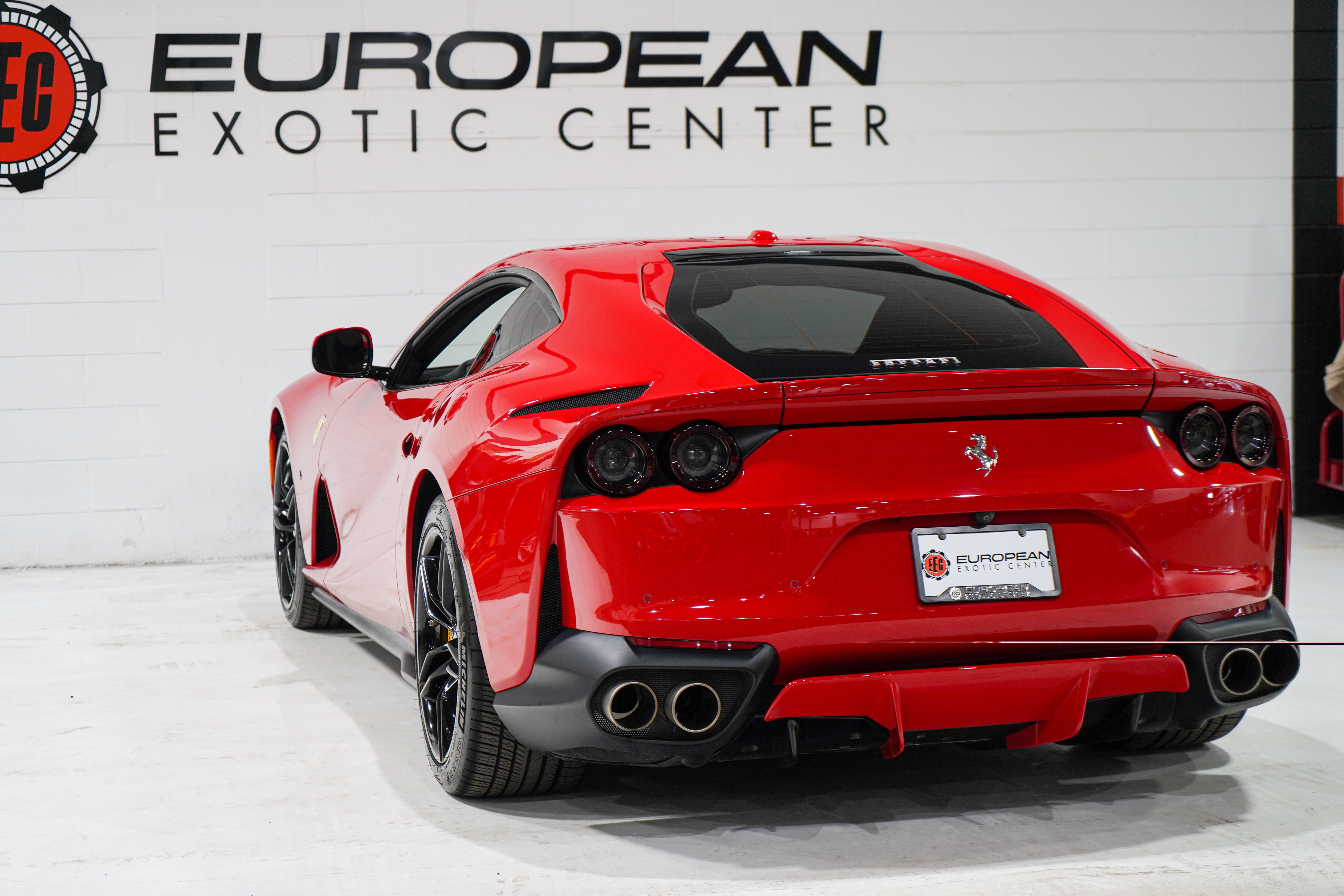 Used 2019 Ferrari 812 Superfast RWD image 23