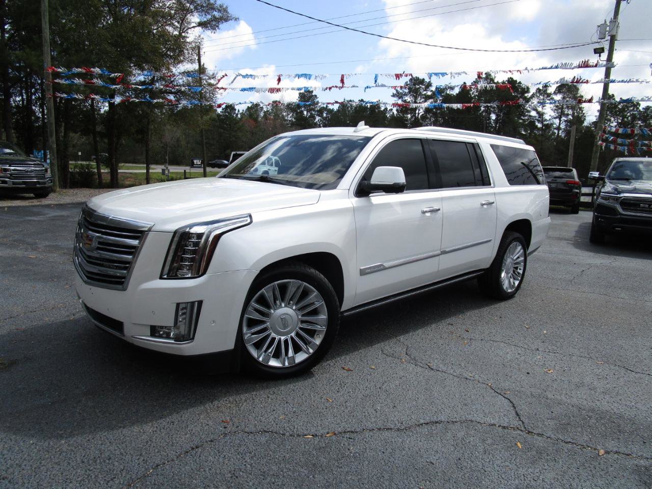 Used 2019 Cadillac Escalade ESV Platinum image 41