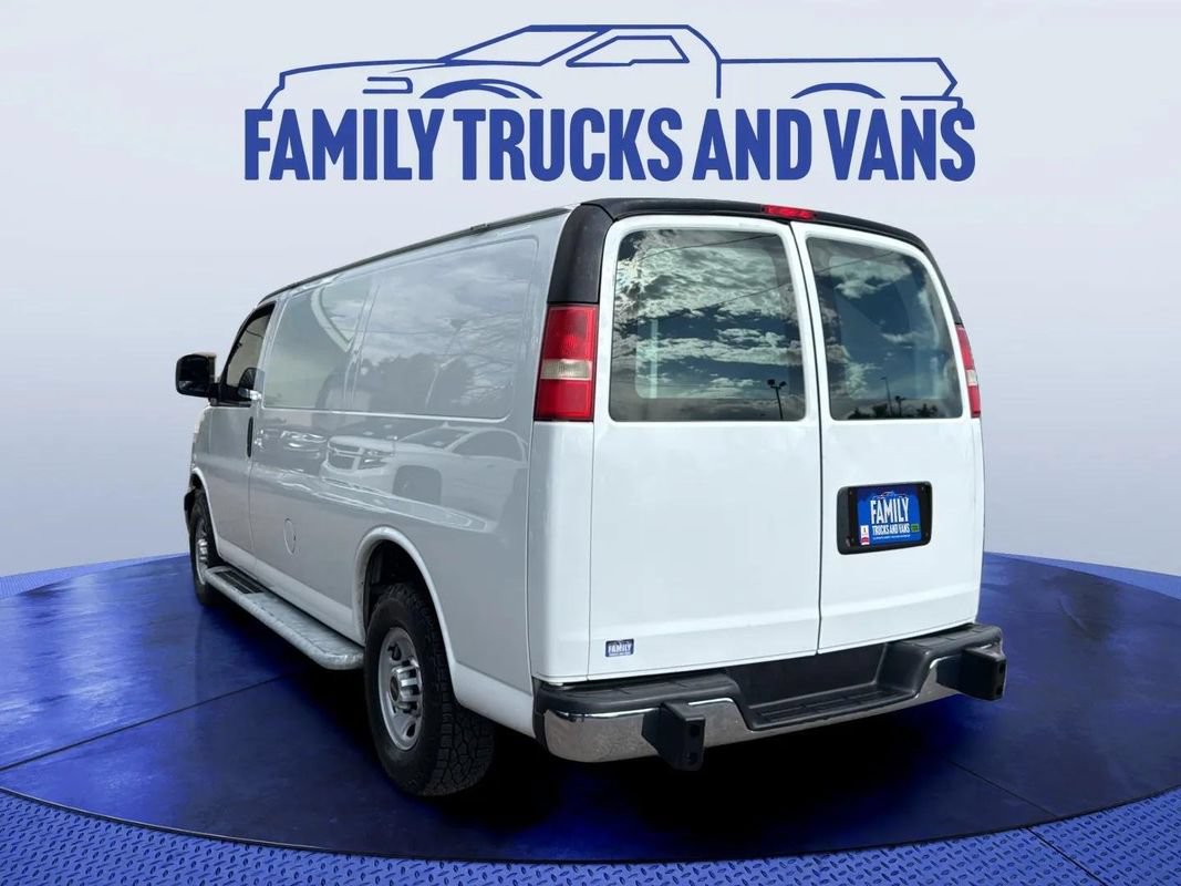 Used 2014 GMC Savana 2500 RWD image 3