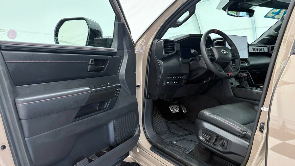 Used 2025 Toyota Tundra TRD Pro AWD/4WD image 32