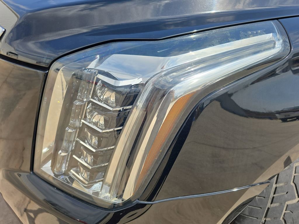 Used 2018 Cadillac Escalade Luxury RWD image 32