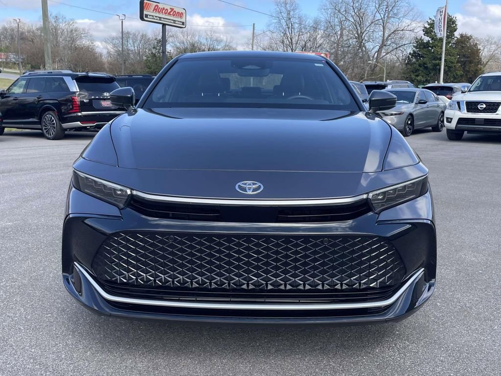 Used 2023 Toyota Crown Limited image 7