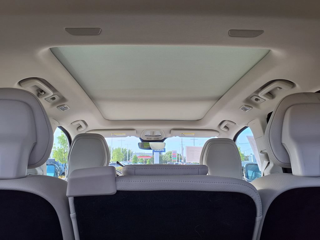 Certified 2024 Volvo XC90 B5 Core w/ Protection Package Premier AWD/4WD image 28