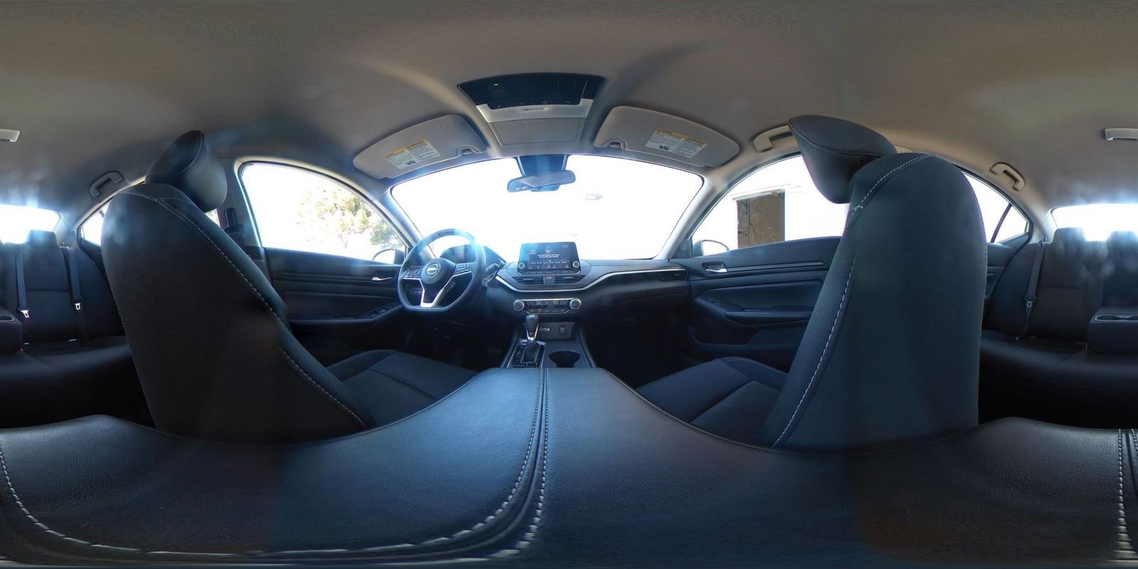 Used 2025 Nissan Altima 2.5 SV FWD image 43