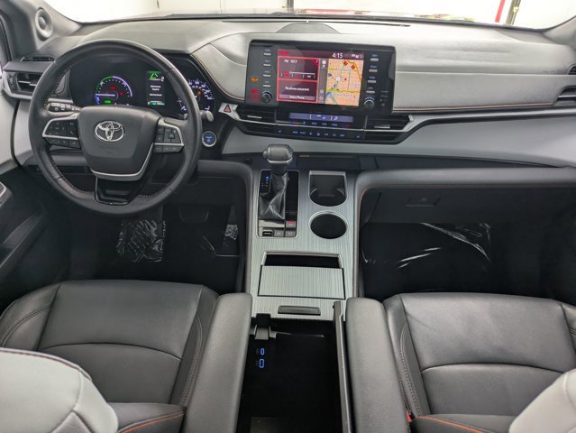 Used 2021 Toyota Sienna XSE w/ XSE Plus Package image 18
