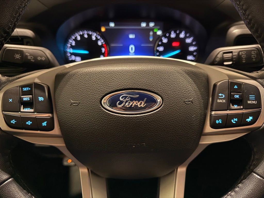 Used 2022 Ford Explorer XLT image 18