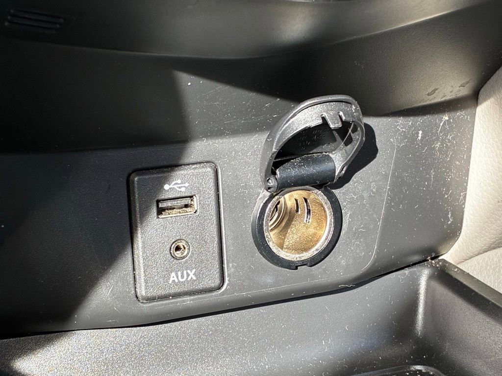 Used 2018 Nissan Rogue Sport SV w/ SV Technology Package image 33