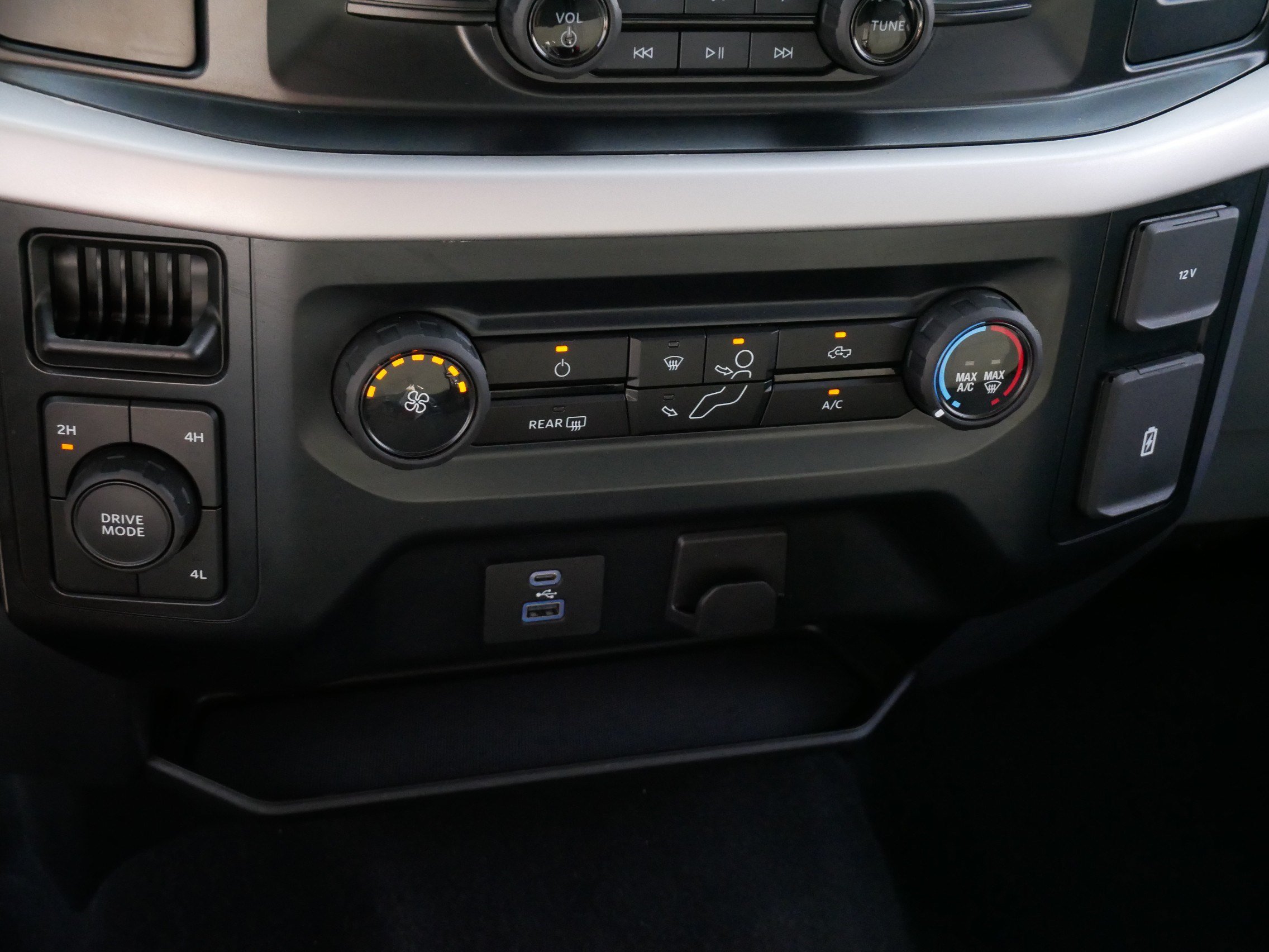 Used 2023 Ford F150 XLT w/ XTR Package AWD/4WD image 23
