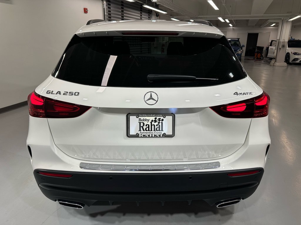 New 2026 Mercedes-Benz GLA 250 4MATIC image 2